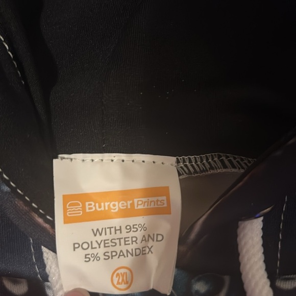 Native print hoodie - Picture 2 of 6